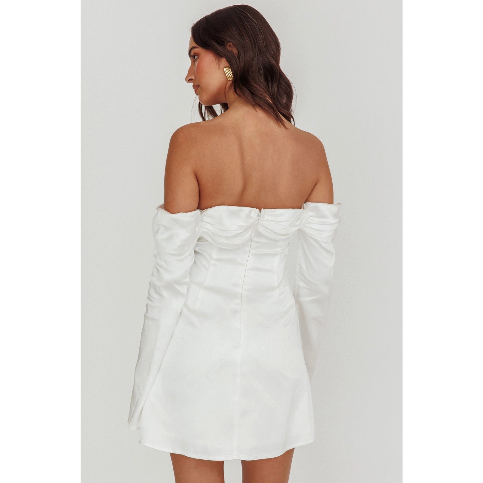 Off the Shoulder Front Bow Mini Dress